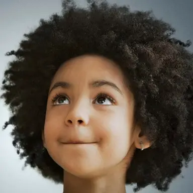 Cheveux crépus : Dove s'attaque à la discrimination capillaire