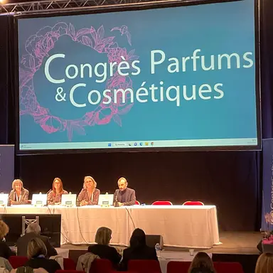 Congrès Parfums & Cosmétiques 2022 : le Q/R de la FEBEA – Volet allégations interdites, Directive "PCD" et guide CNC