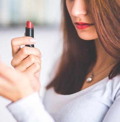 Le rouge à lèvres à l’heure du coronavirus