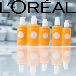 Le premier flacon cosmétique en plastique issu du recyclage enzymatique